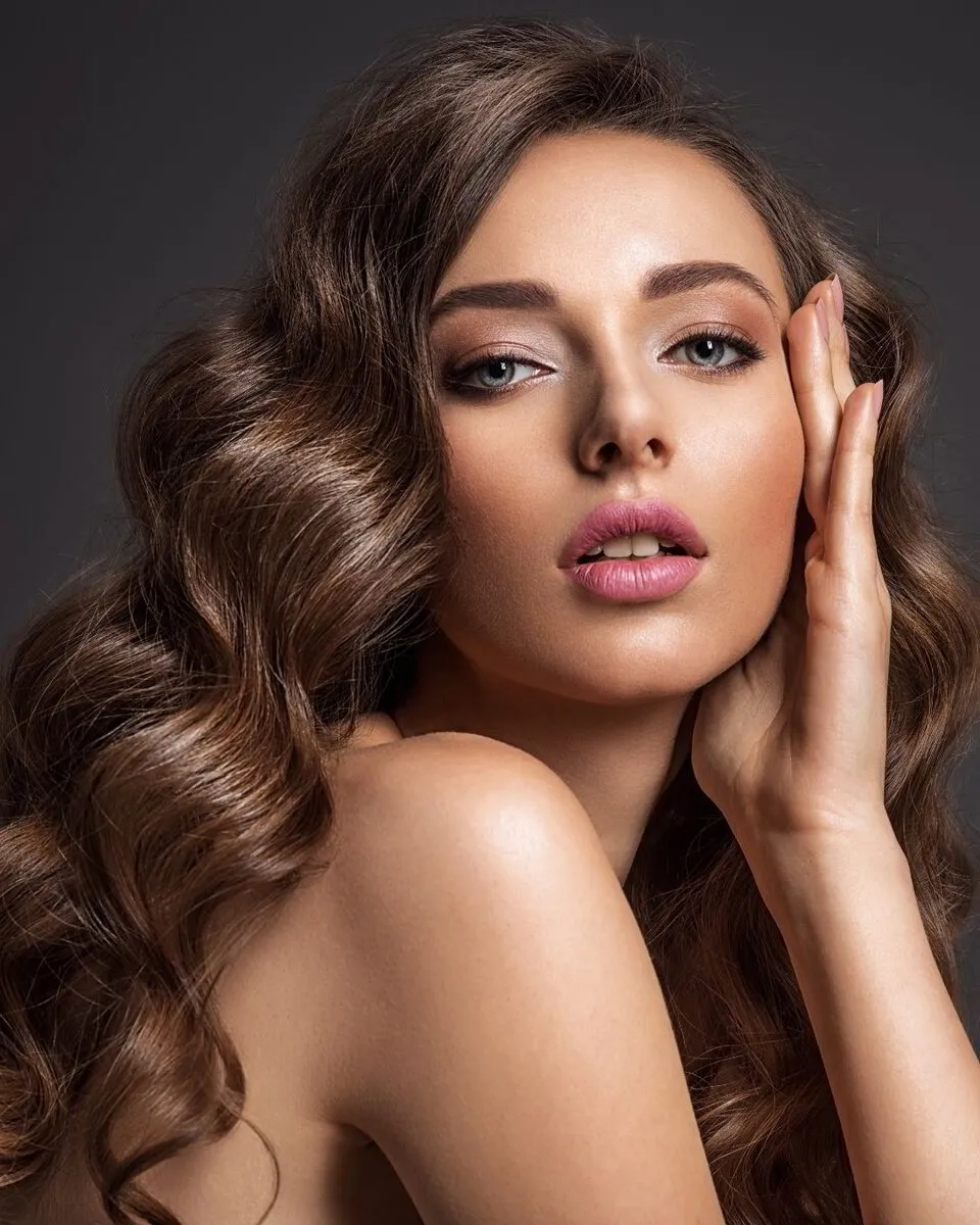 Maquillaje profesional y piel luminosa